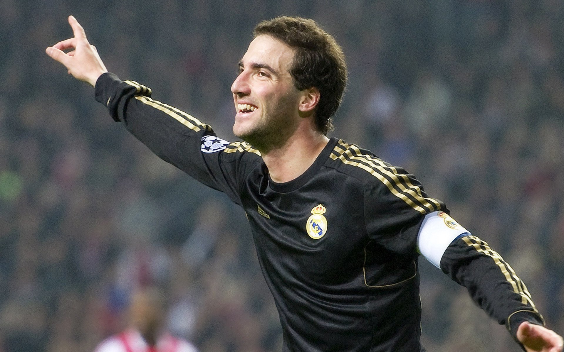 命运从不眷顾弱者，亚特兰大战胜尼斯背后，阿坎吉在刀锋上起舞的生存哲学